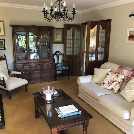 לינה וארוחת בוקר Dunaree בנראטי